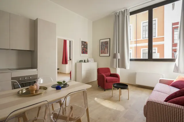 Bright, guest ready short-term rental apartment